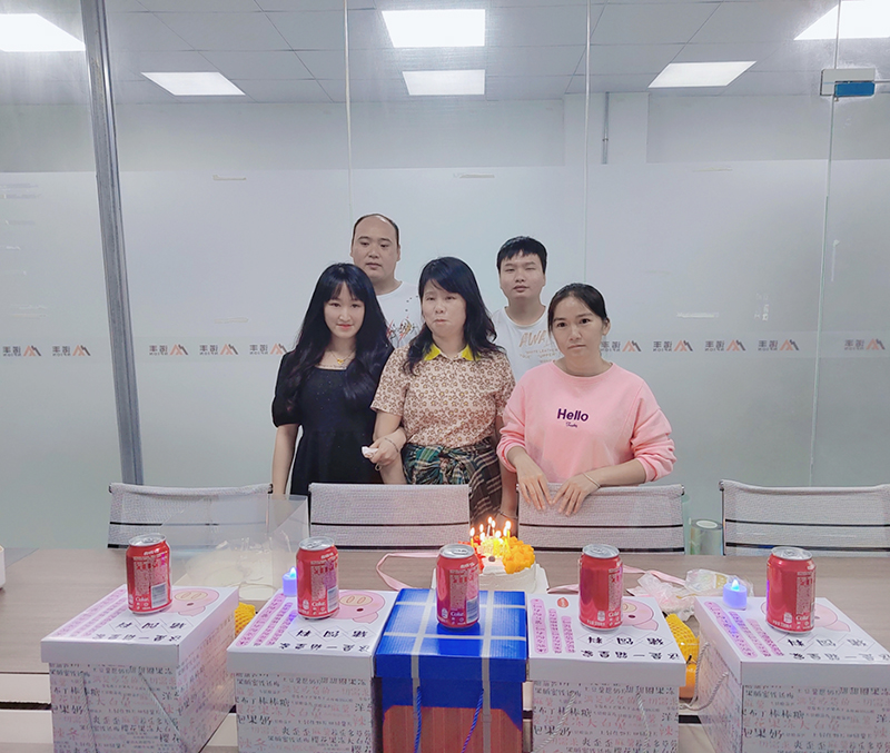 員工生日會(huì)|為愛而聚,感恩遇見 員工生日會(huì)|為愛而聚,感恩遇見